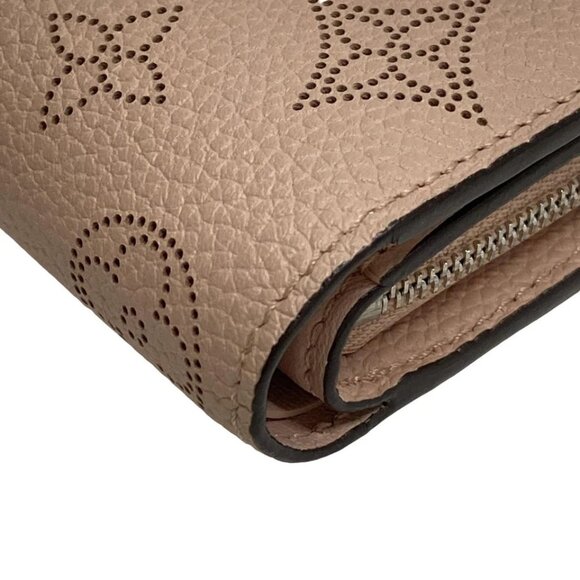 LOUIS VUITTON Portefeuille Clare Guimauve Mahina RFID : confirmed 728-081125 - Picture 5 of 14